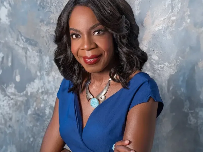 Headshot of Edda Fields Black